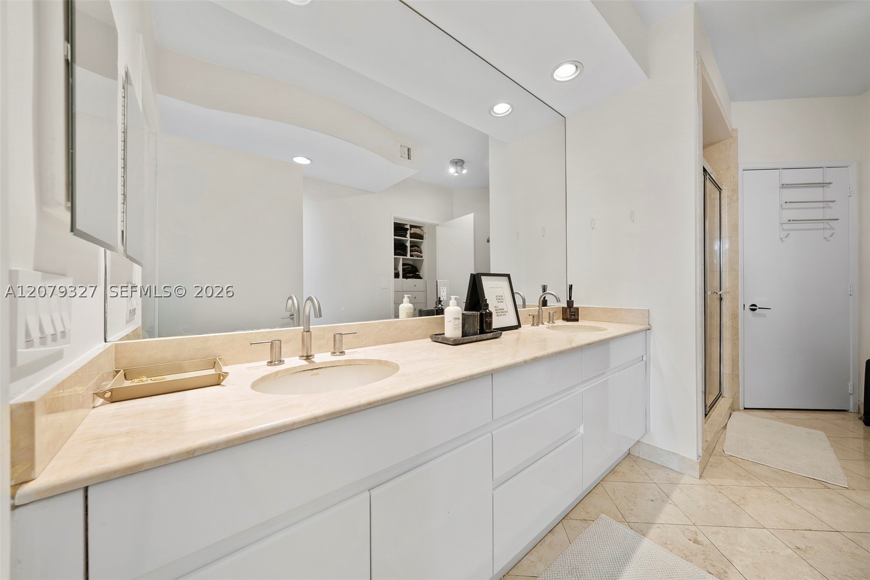 717 Crandon Blvd 407 Property Photo 18