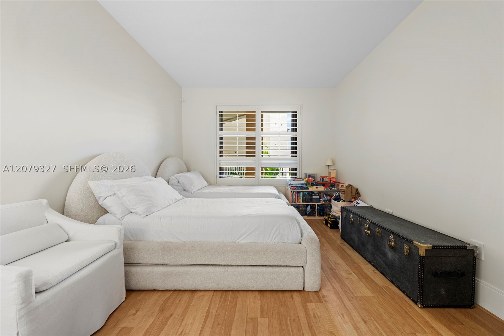 717 Crandon Blvd 407 Property Photo 25