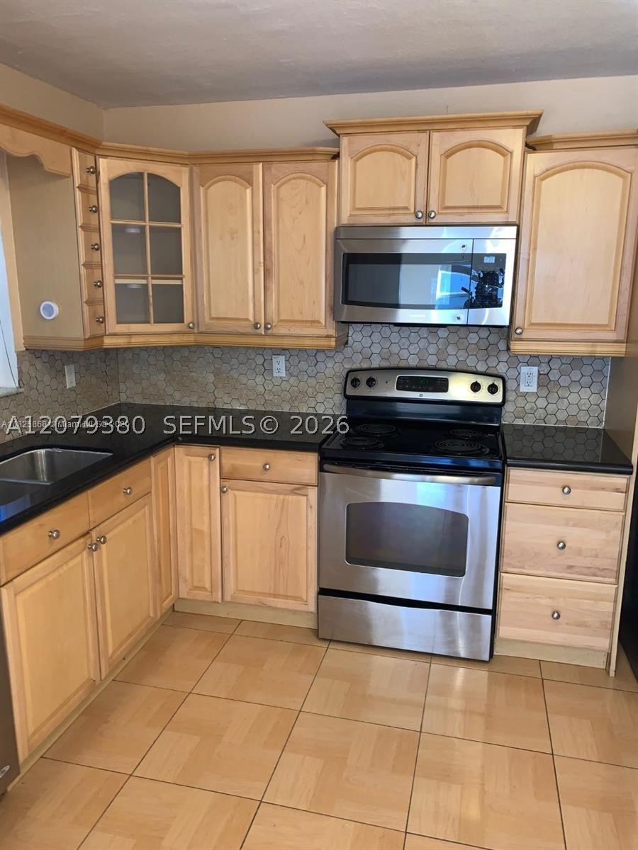 4524 Sw 54th St 502-w Property Photo 2