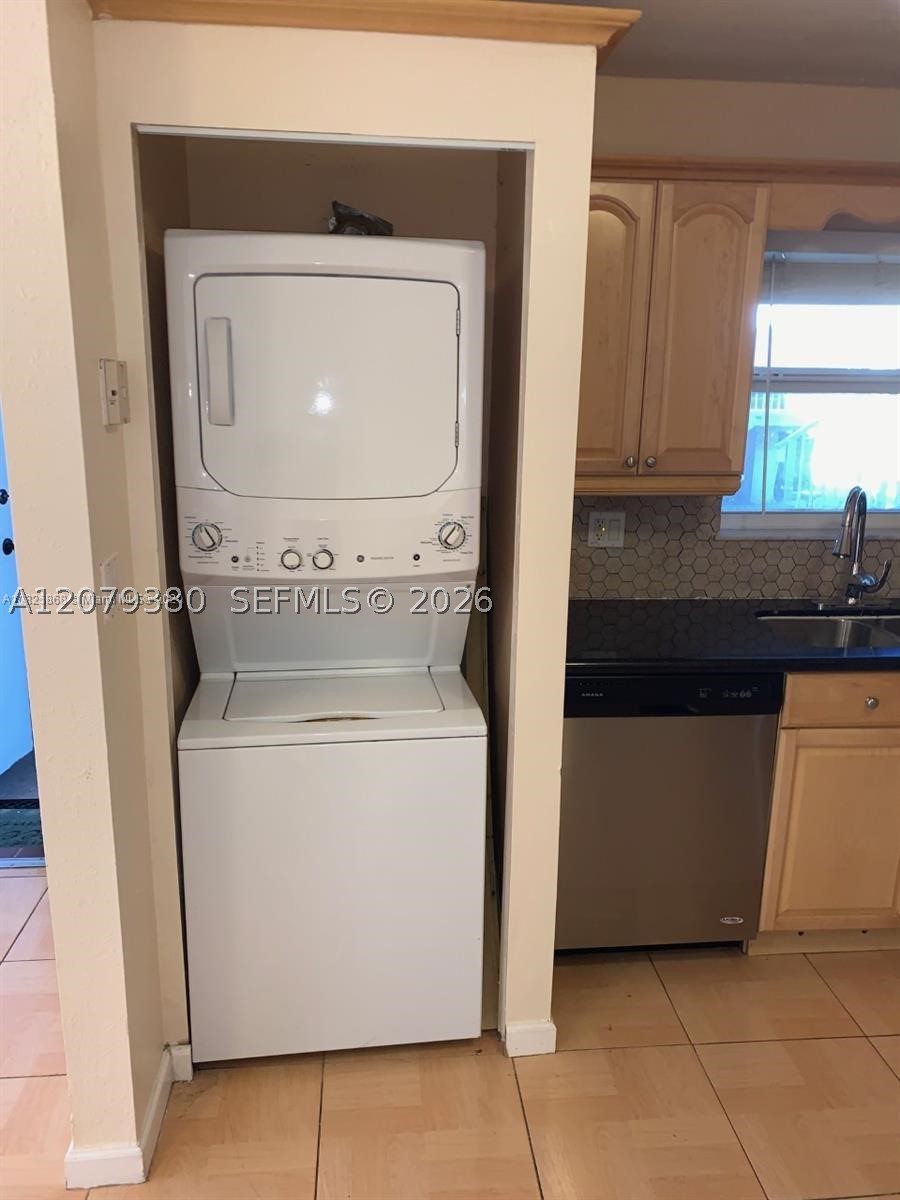 4524 Sw 54th St 502-w Property Photo 8