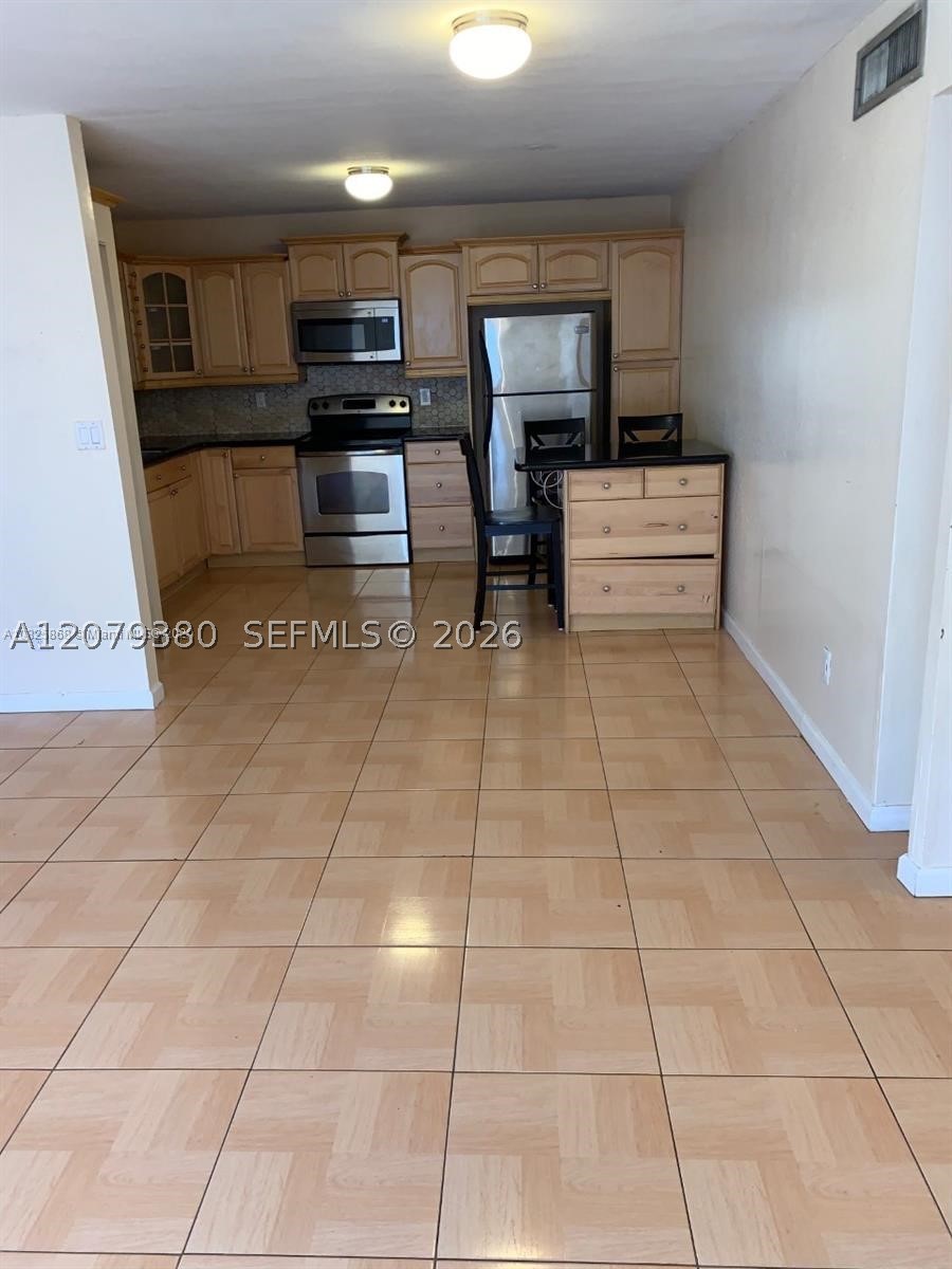 4524 Sw 54th St 502-w Property Photo 9
