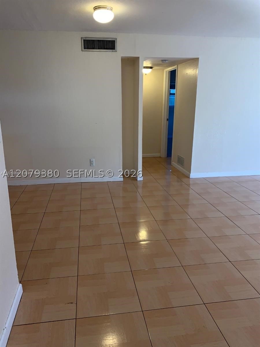 4524 Sw 54th St 502-w Property Photo 12
