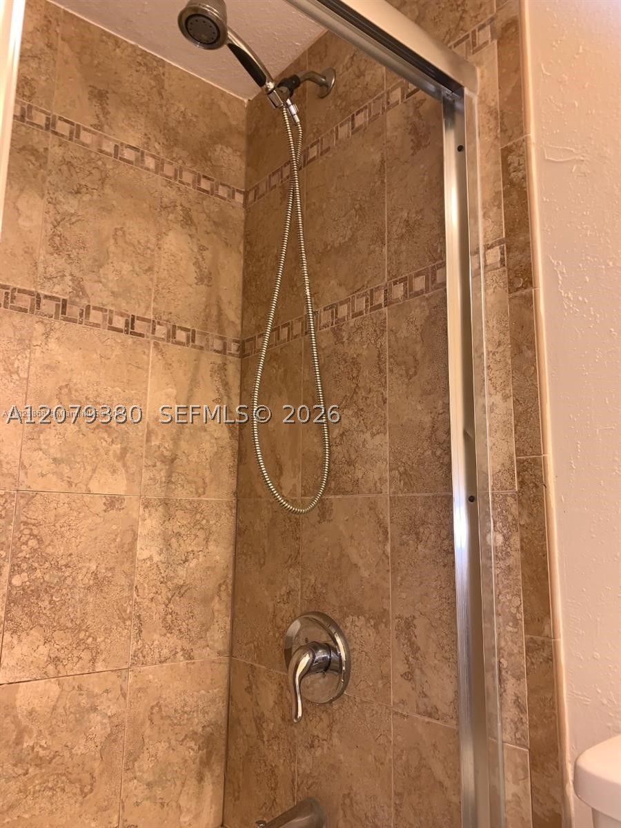 4524 Sw 54th St 502-w Property Photo 14