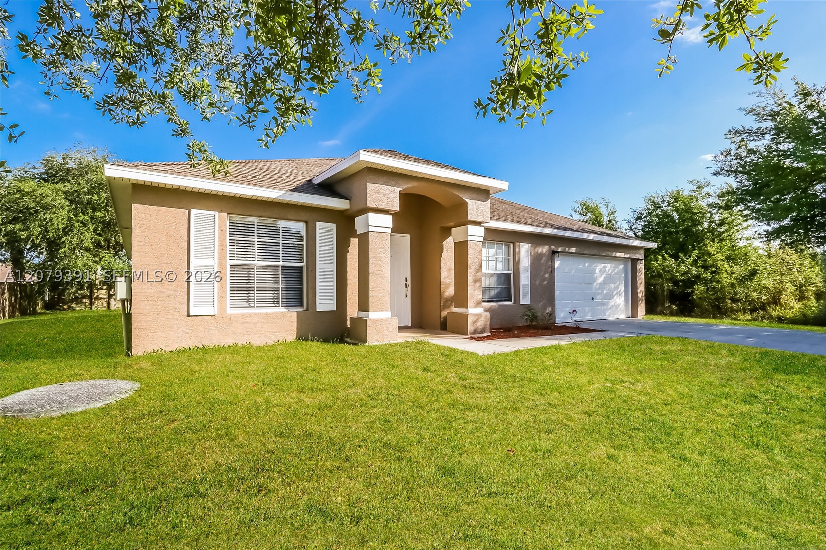 1219 Sw Eleuthera Ave Property Photo 2