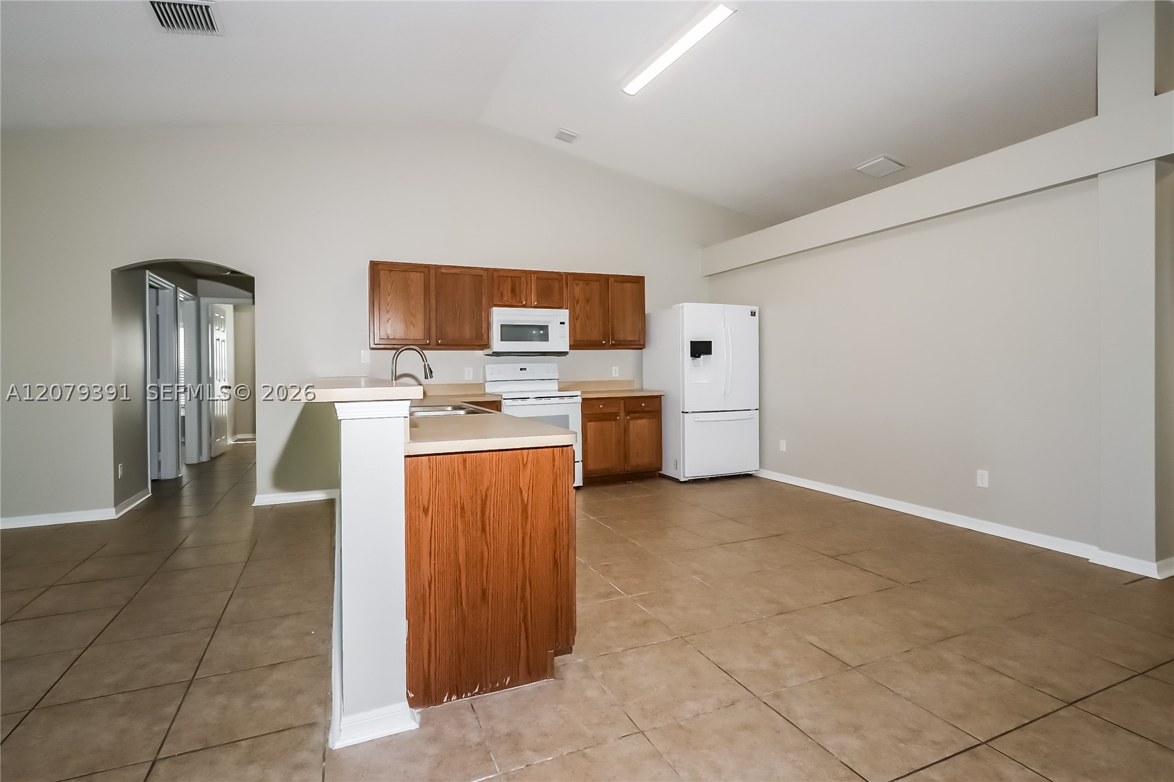 1219 Sw Eleuthera Ave Property Photo 4