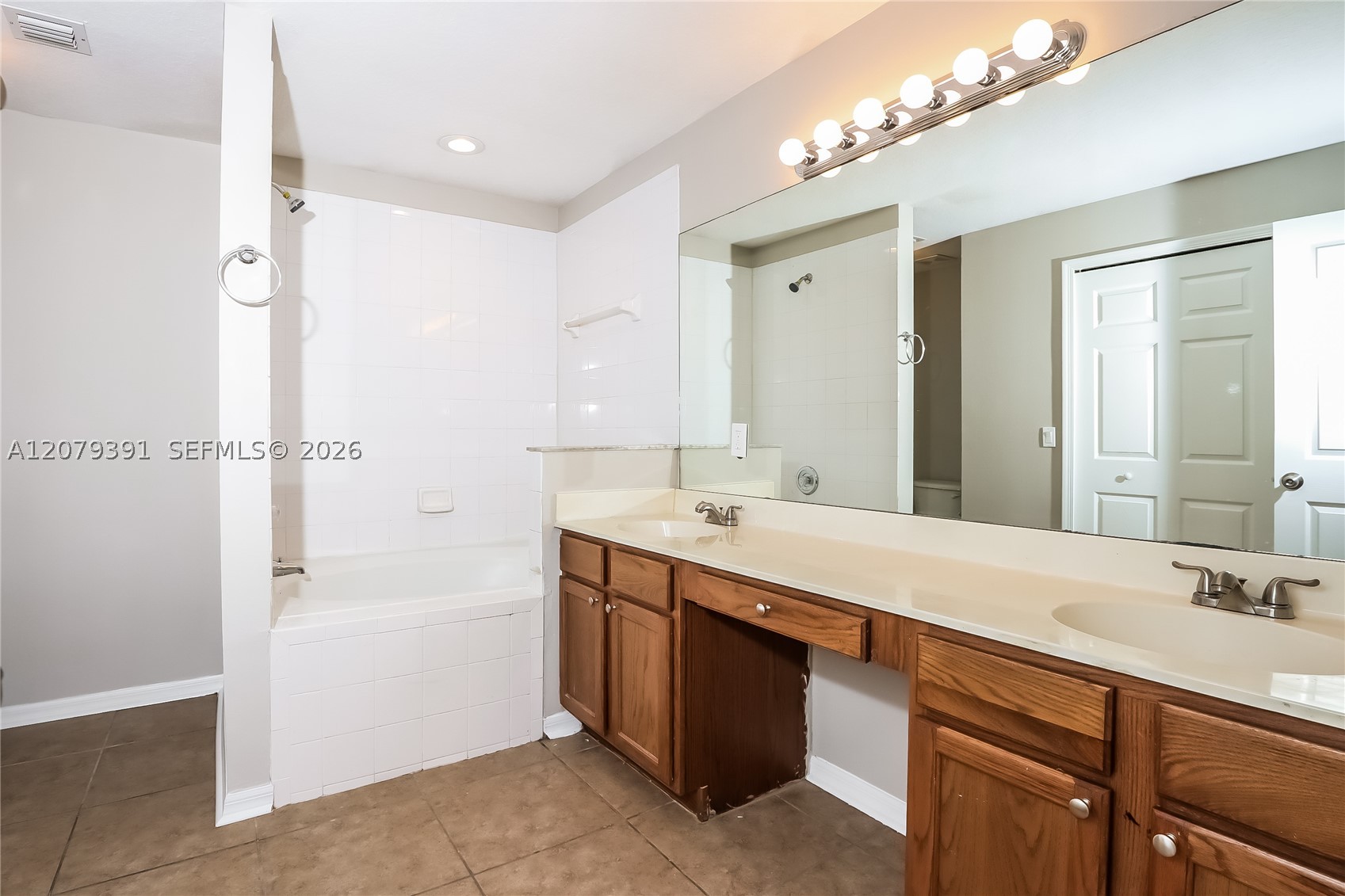 1219 Sw Eleuthera Ave Property Photo 7