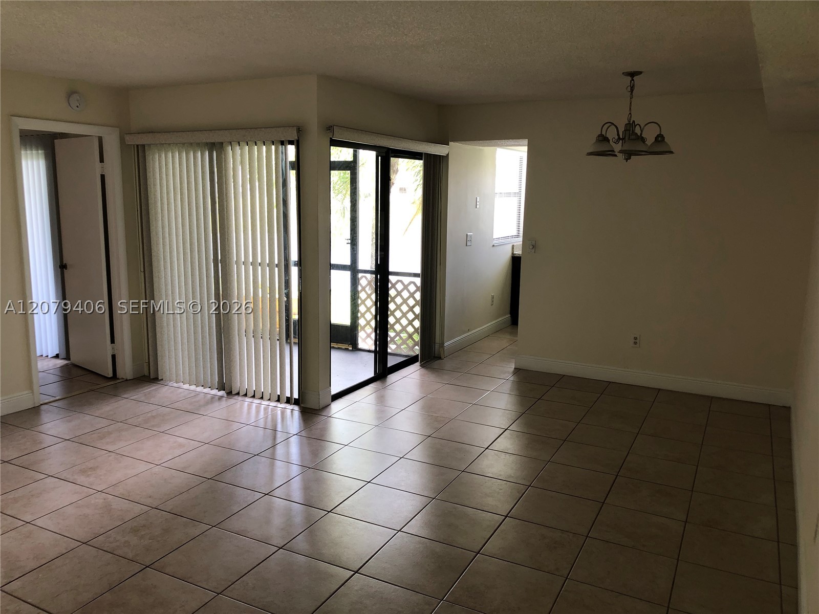 1071 Adams Ave 1071c Property Photo 4