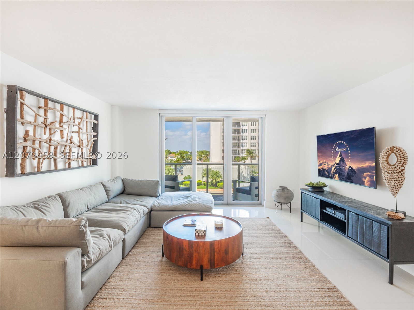5701 Collins Ave 307 Property Photo 2