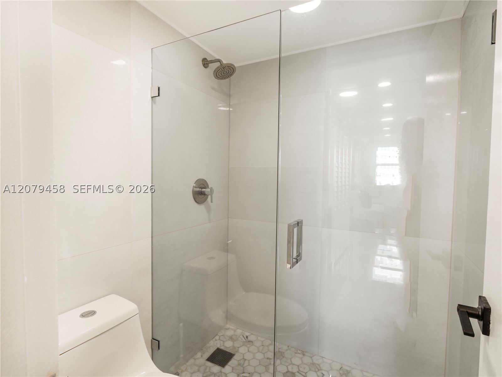 5701 Collins Ave 307 Property Photo 13