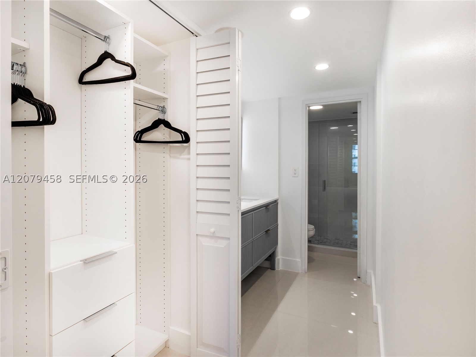 5701 Collins Ave 307 Property Photo 15