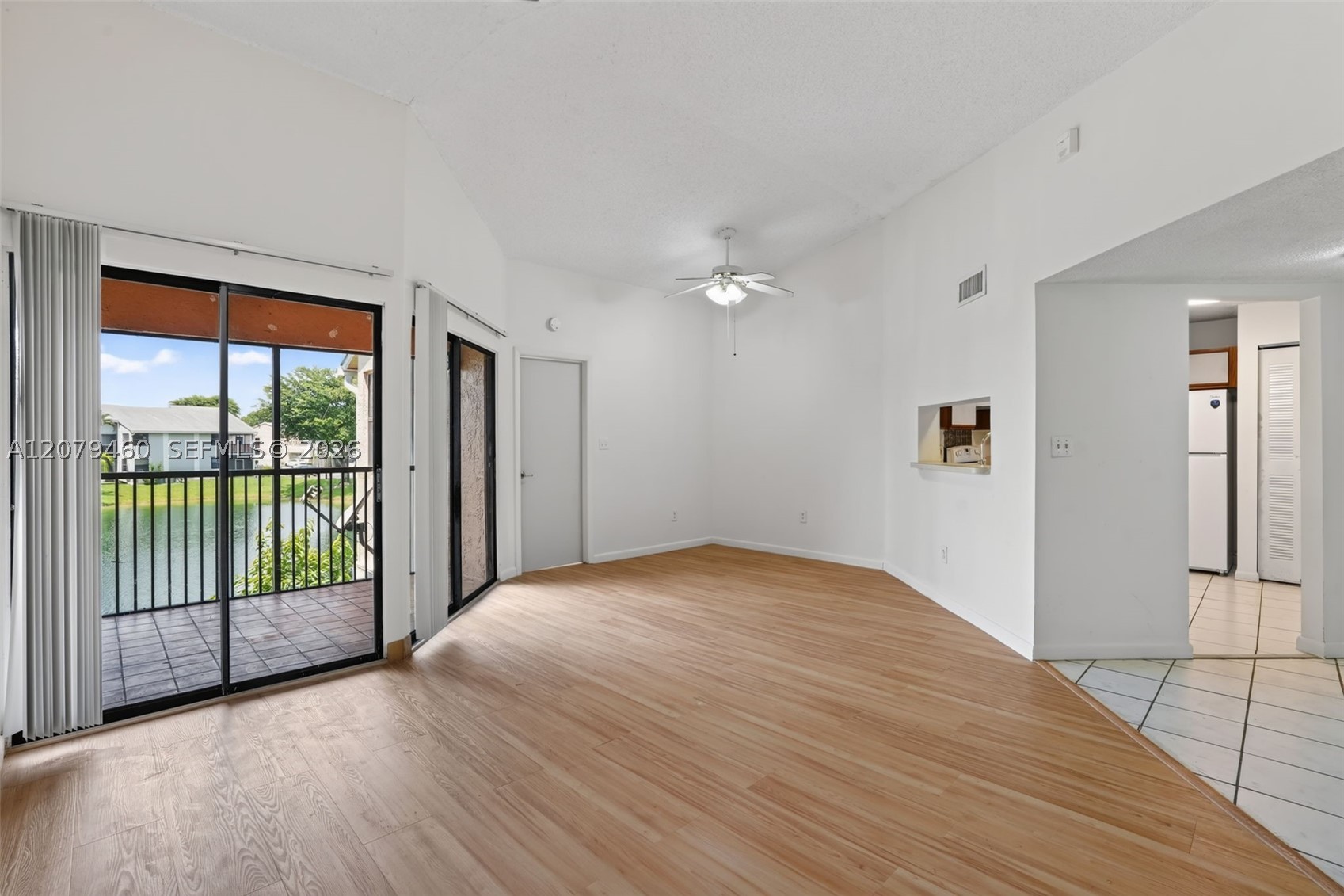1080 N Franklin Ave 1080e Property Photo 4