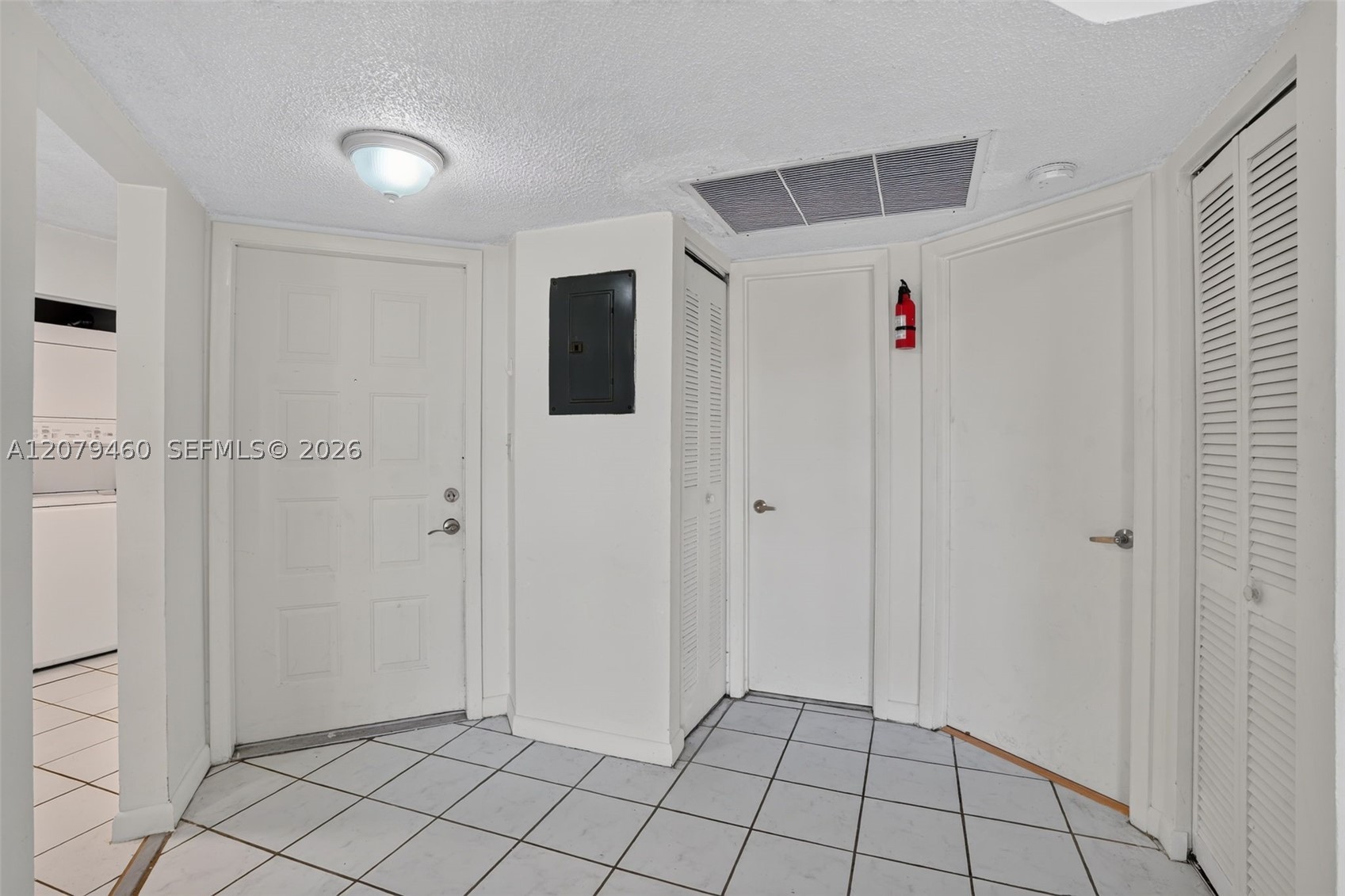 1080 N Franklin Ave 1080e Property Photo 8