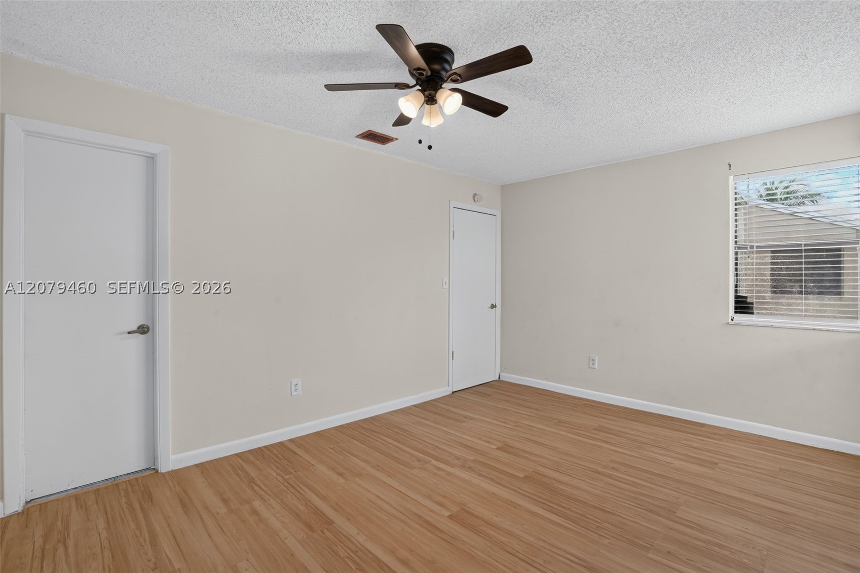 1080 N Franklin Ave 1080e Property Photo 19
