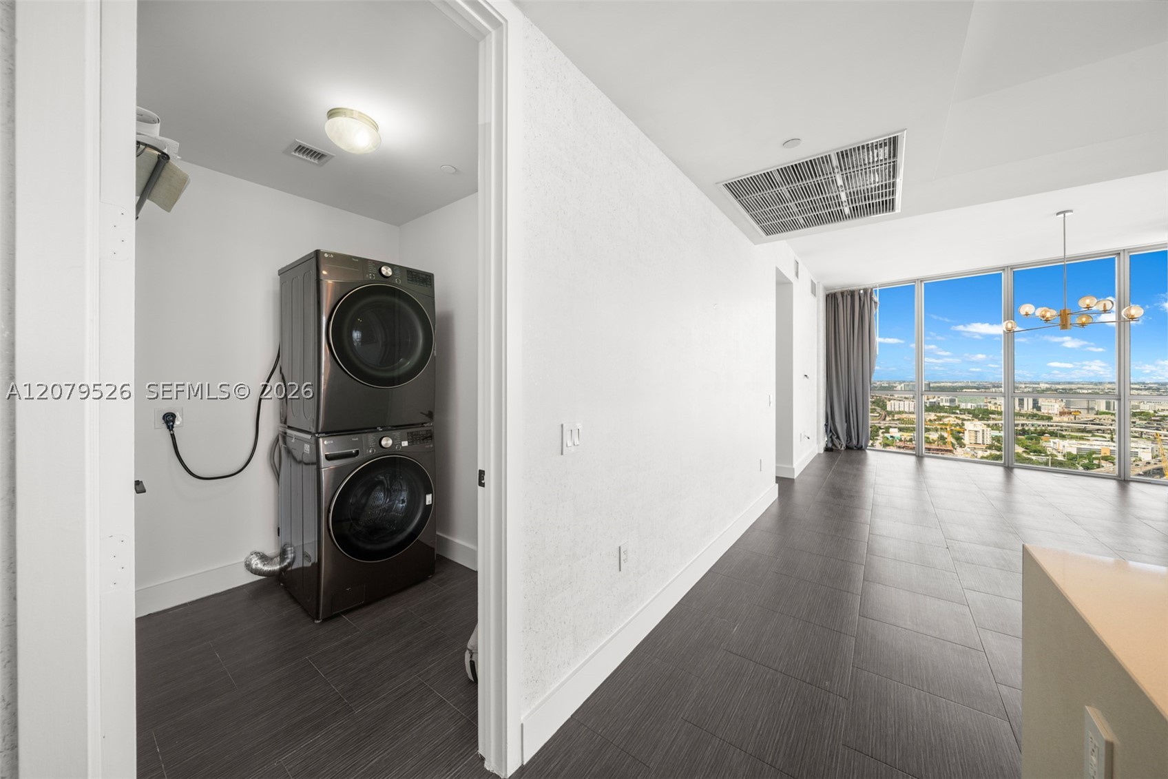 1100 Biscayne Blvd 3805 Property Photo 8