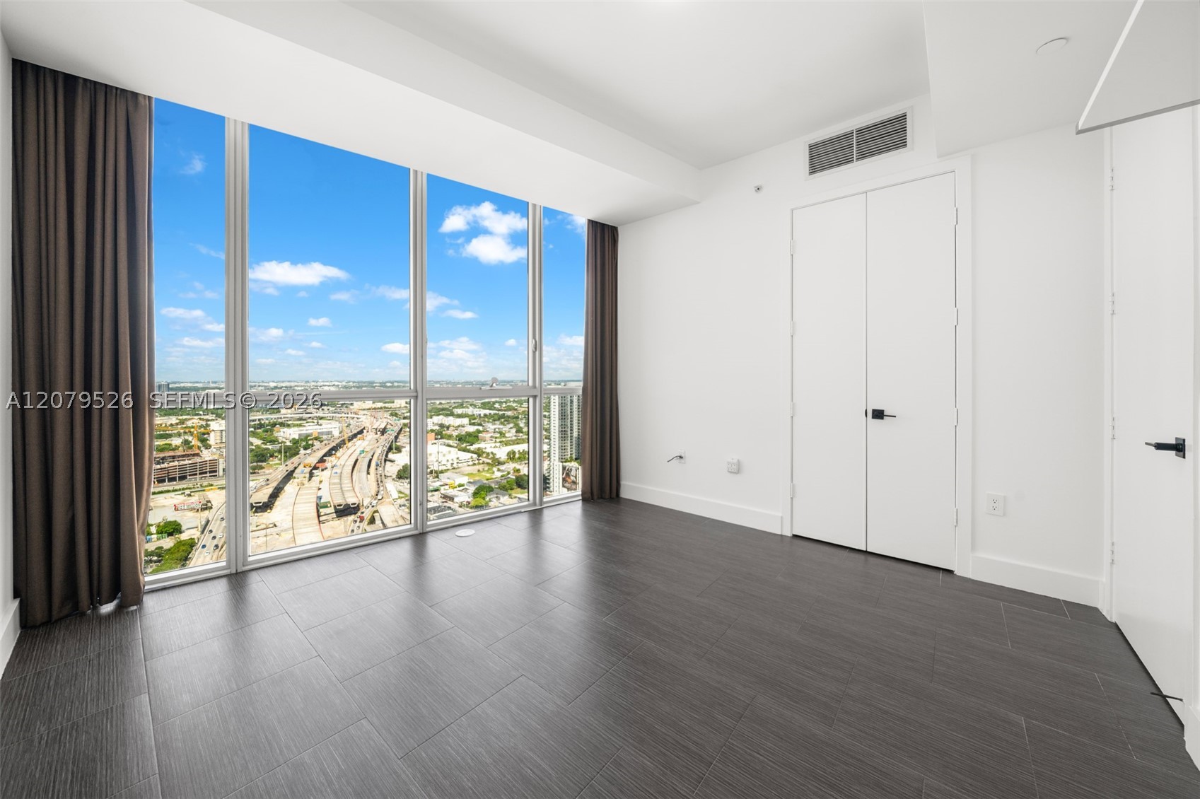1100 Biscayne Blvd 3805 Property Photo 10