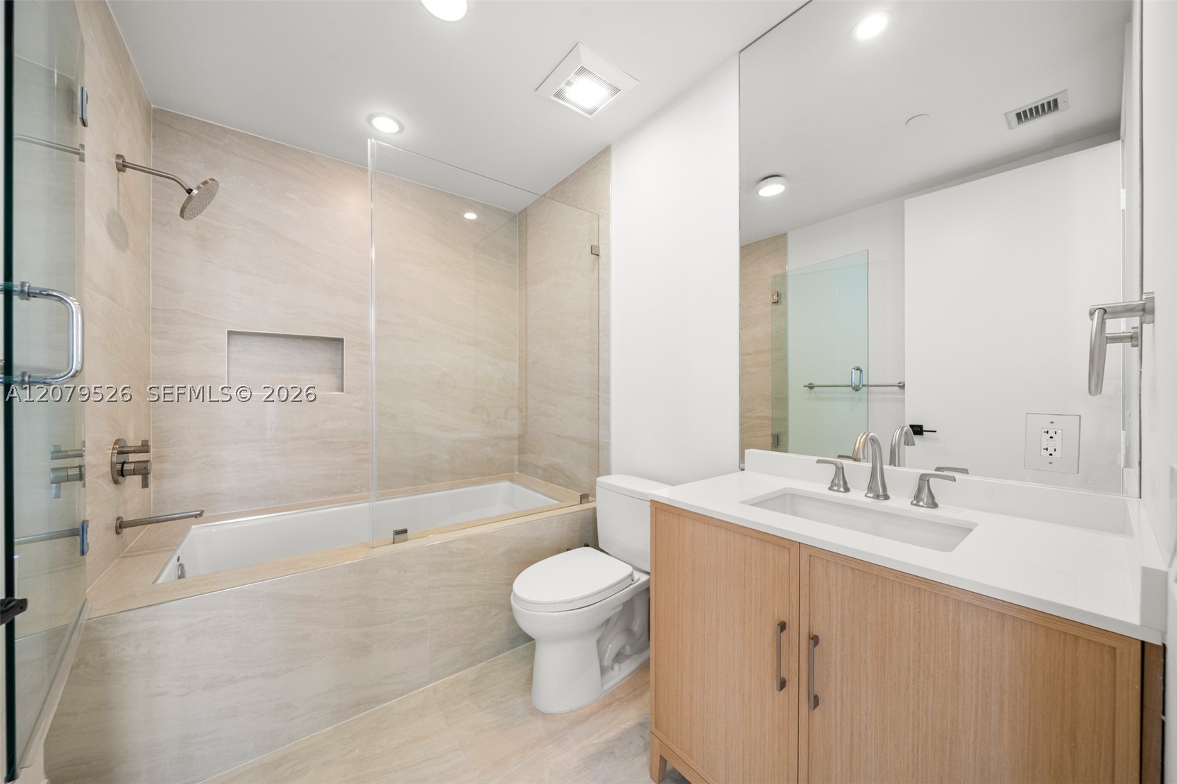 1100 Biscayne Blvd 3805 Property Photo 11
