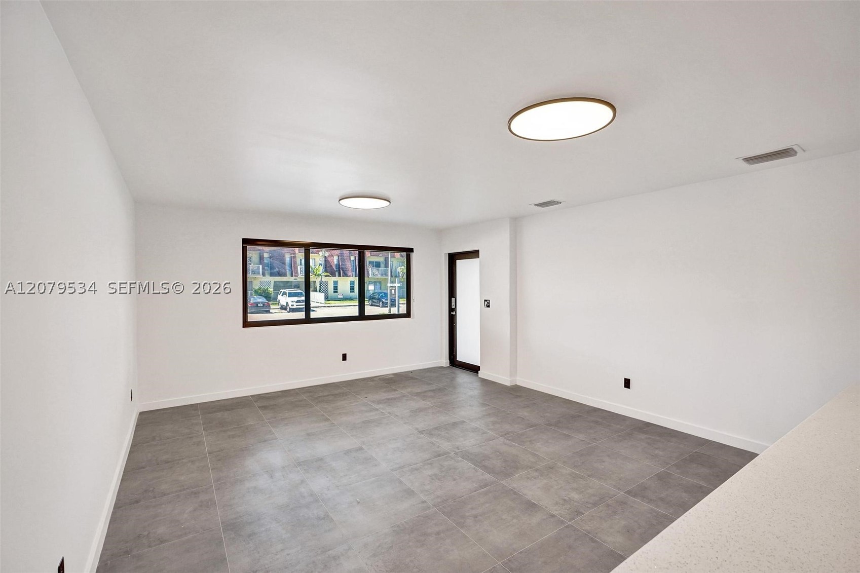 2255 Ne 173rd St Property Photo 11