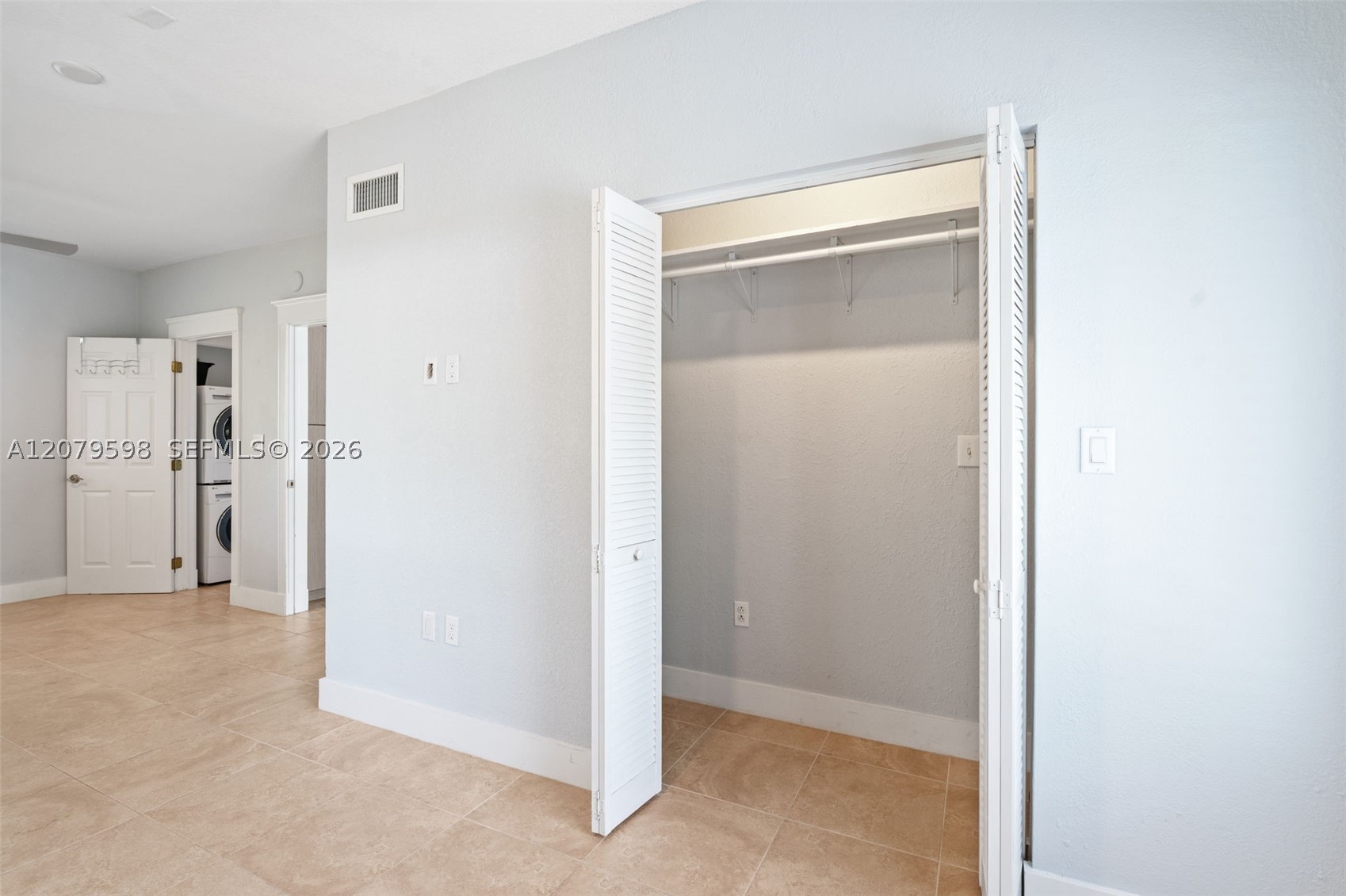 4 Transylvania Ave B Property Photo 12