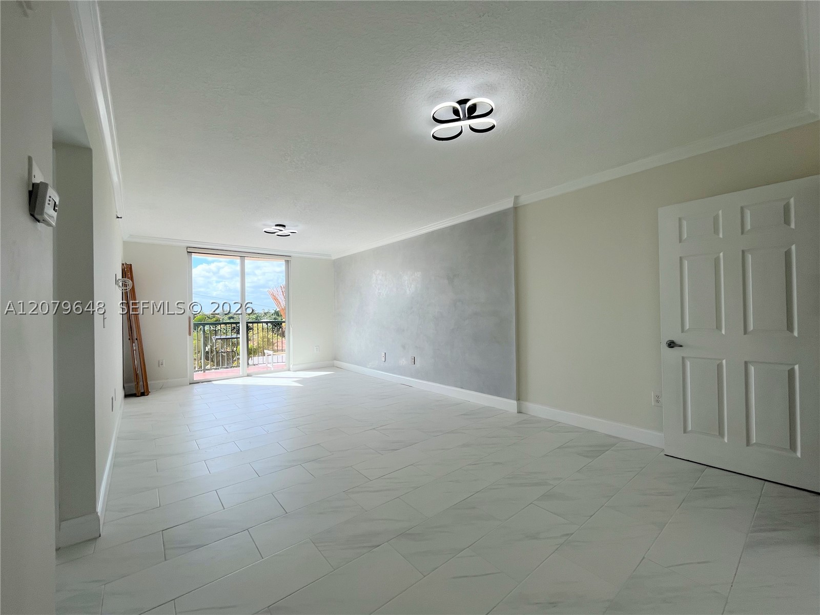 8888 Collins Ave 308 Property Photo 2