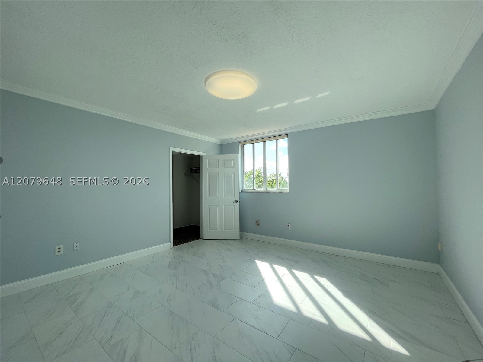 8888 Collins Ave 308 Property Photo 5