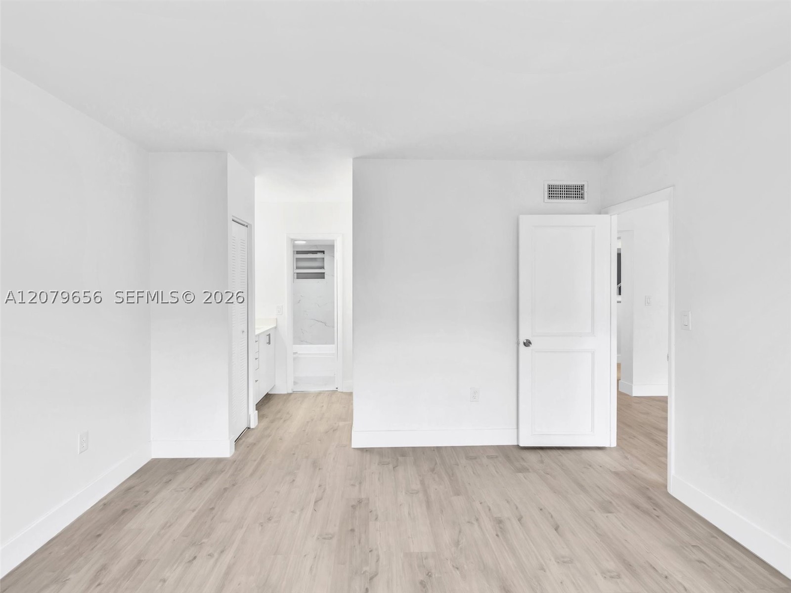 3626 Ne 168th St 202 Property Photo 11