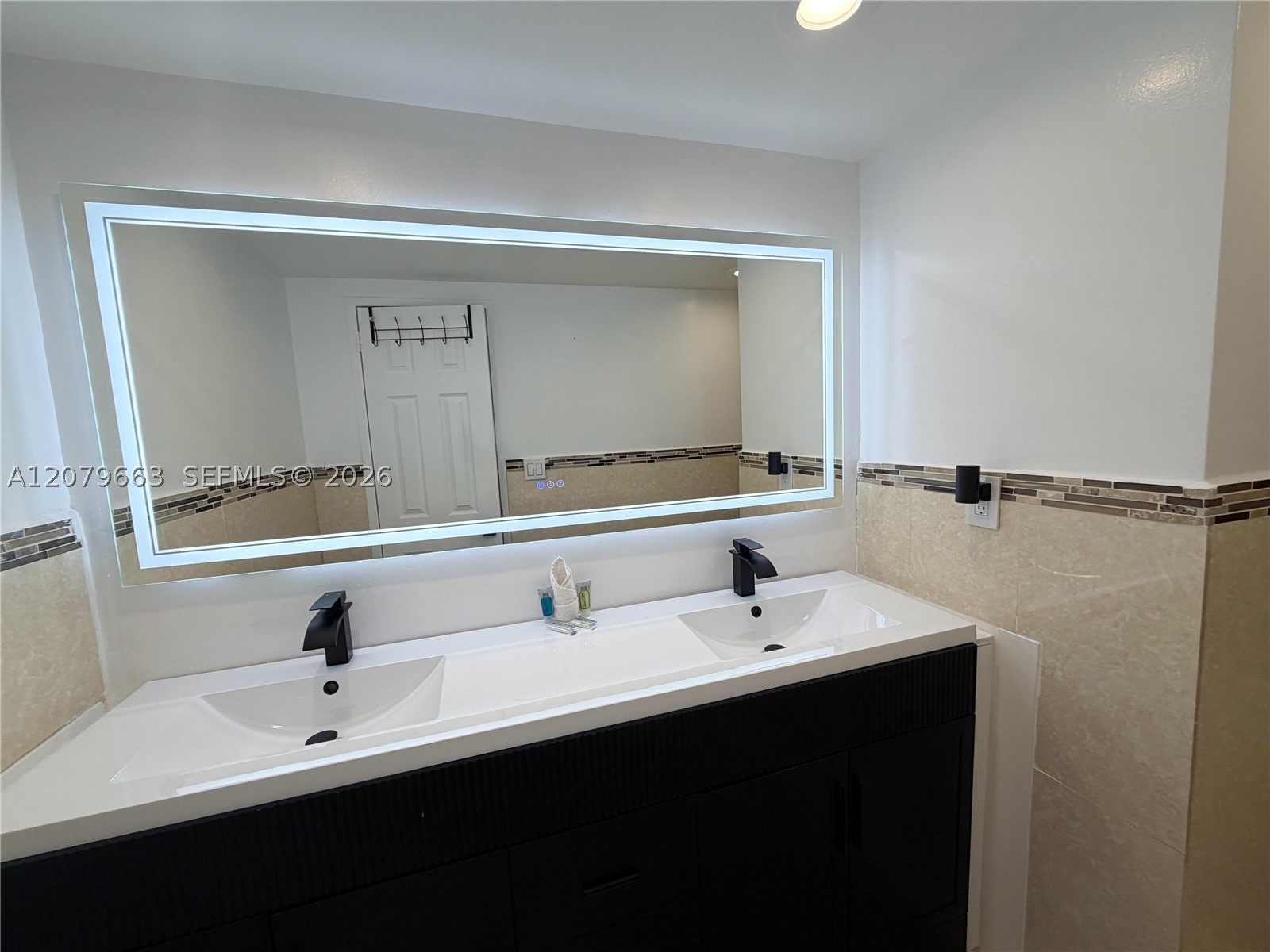 4001 S Ocean Dr 11j Property Photo 8