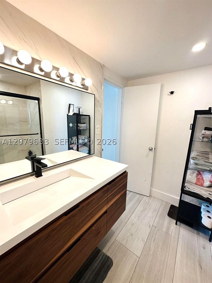 1000 West Ave Ph27 Property Photo 10