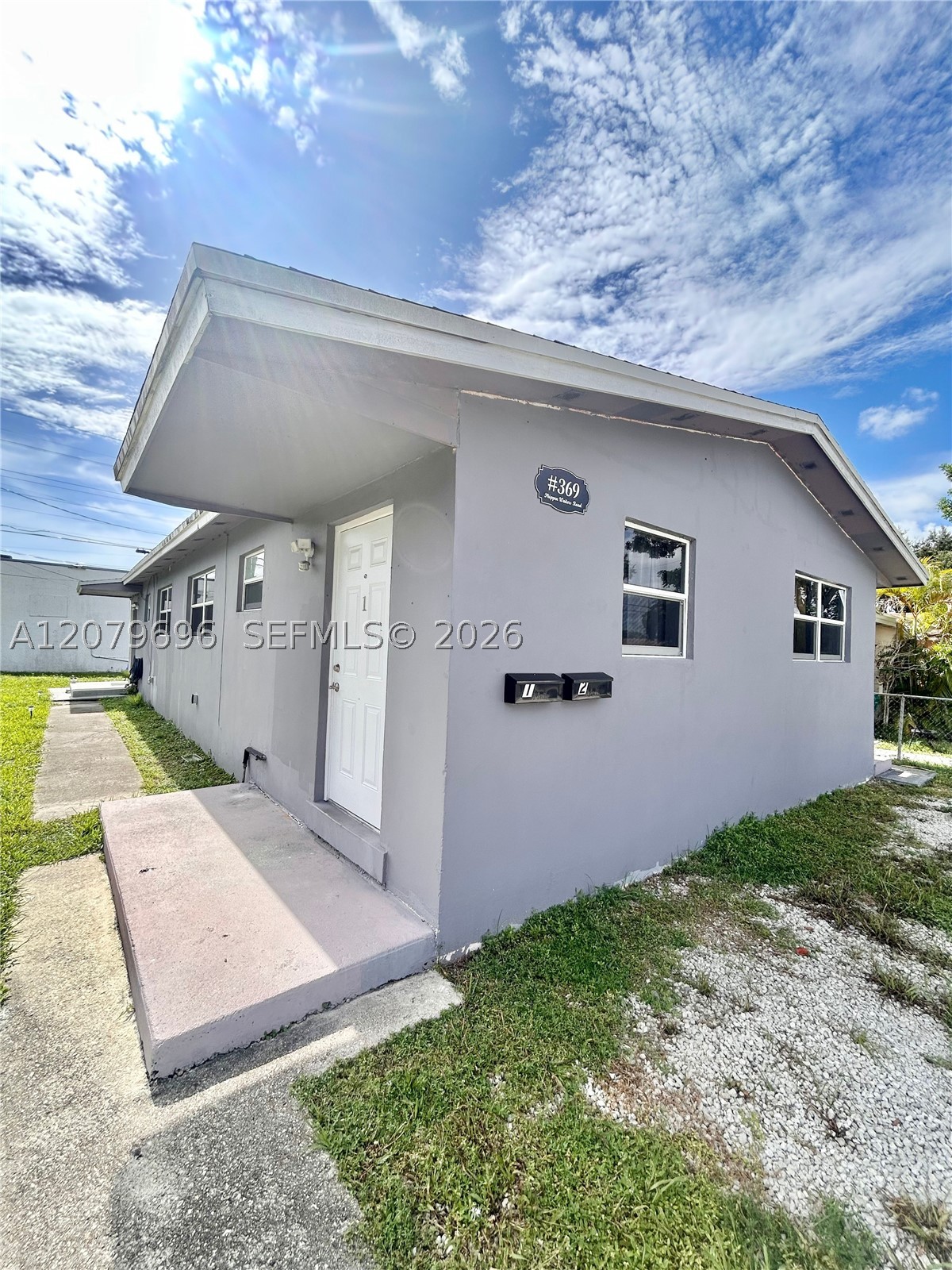 369 Phippen Waiters Rd Property Photo 1