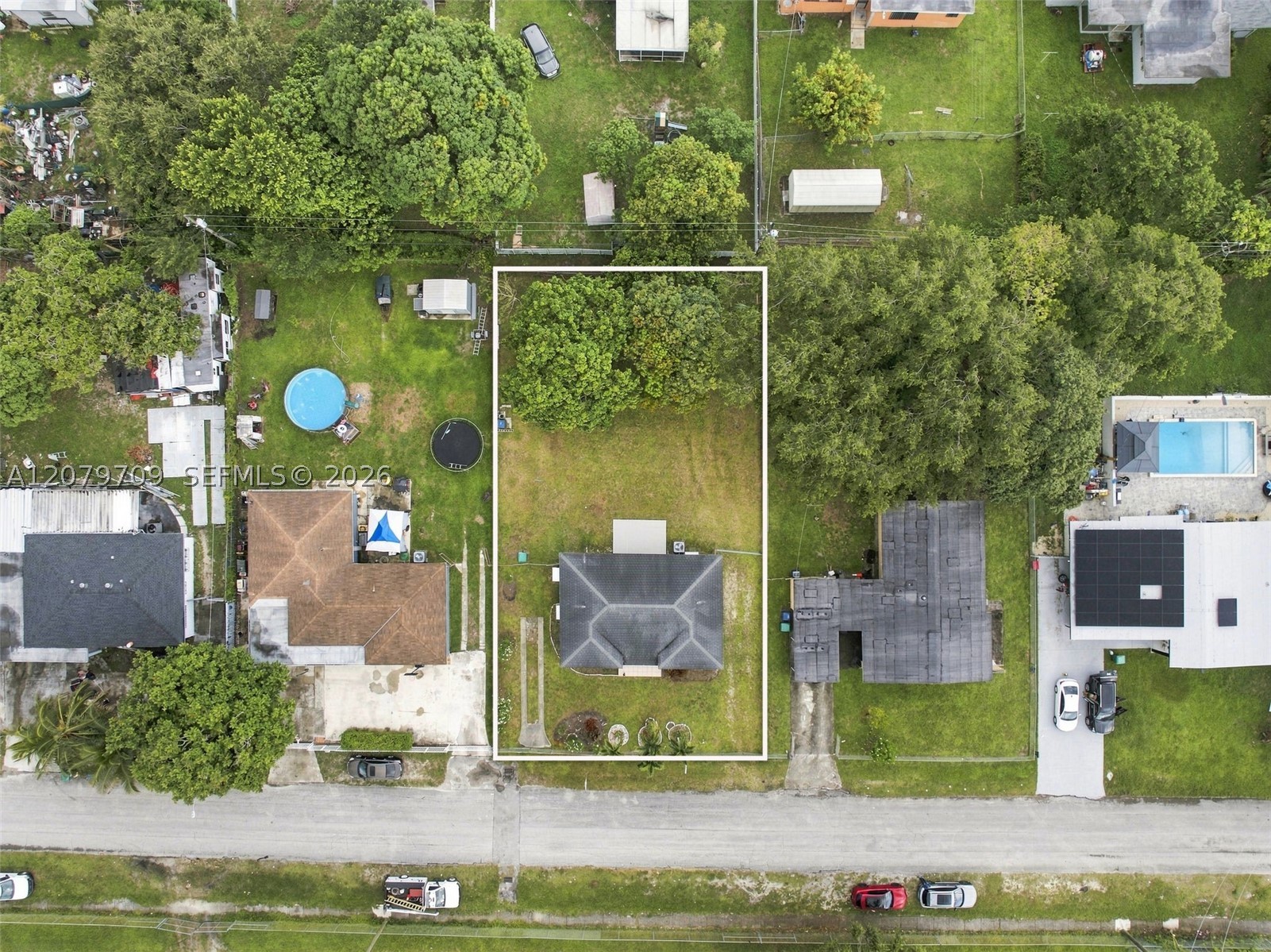 2135 Nw 129th St Property Photo 3
