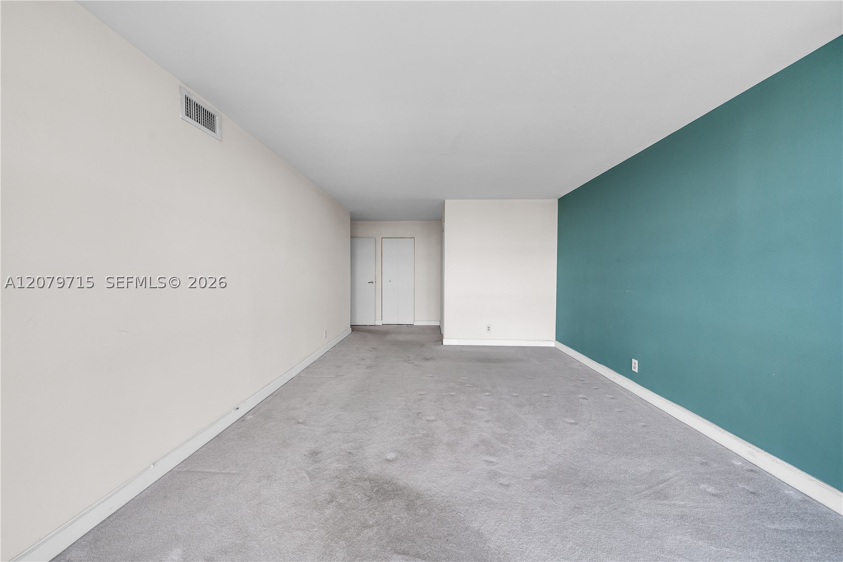 1000 Parkview Dr 925 Property Photo 17
