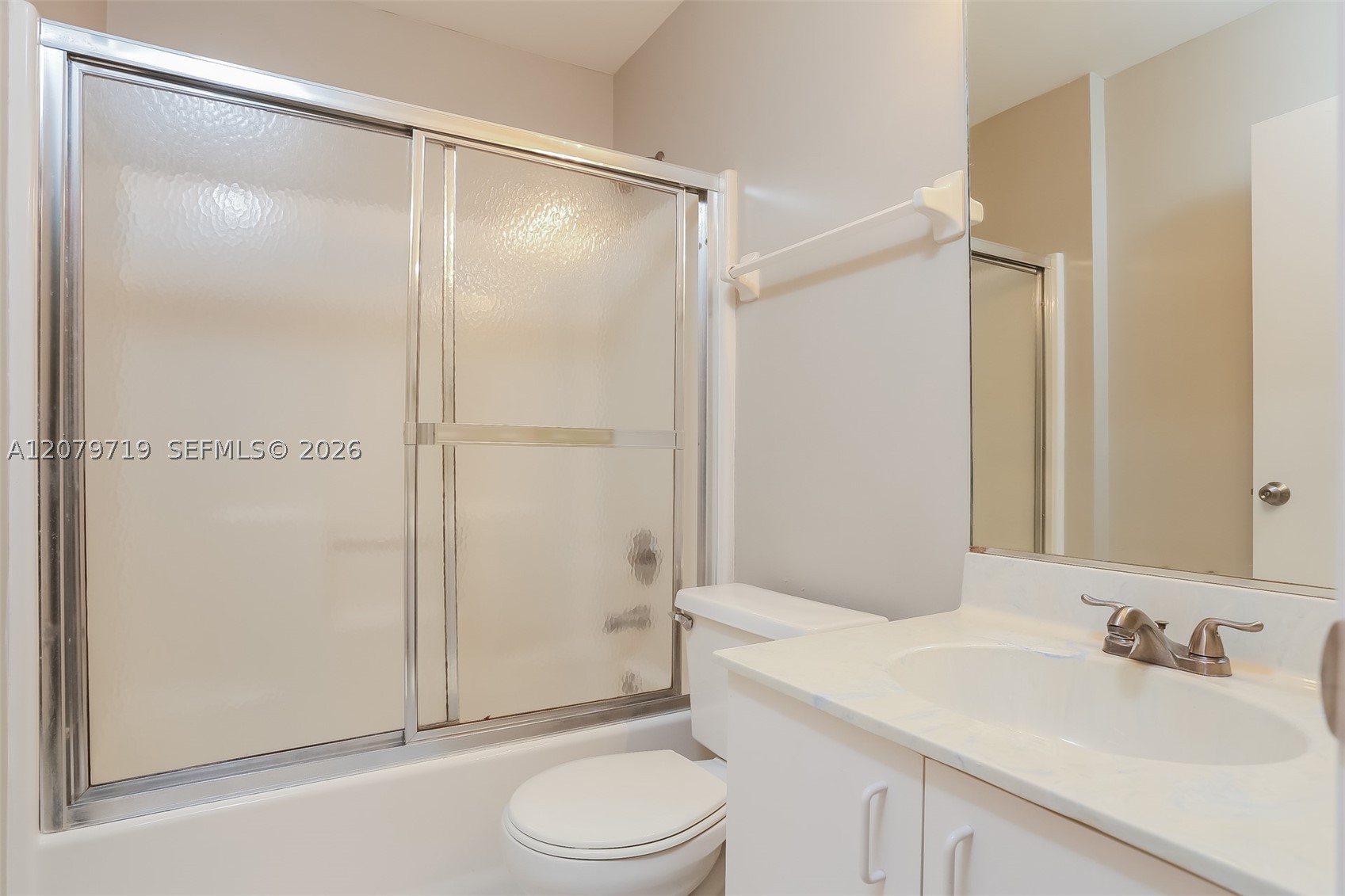 2514 Sw Monterrey Ln Property Photo 13