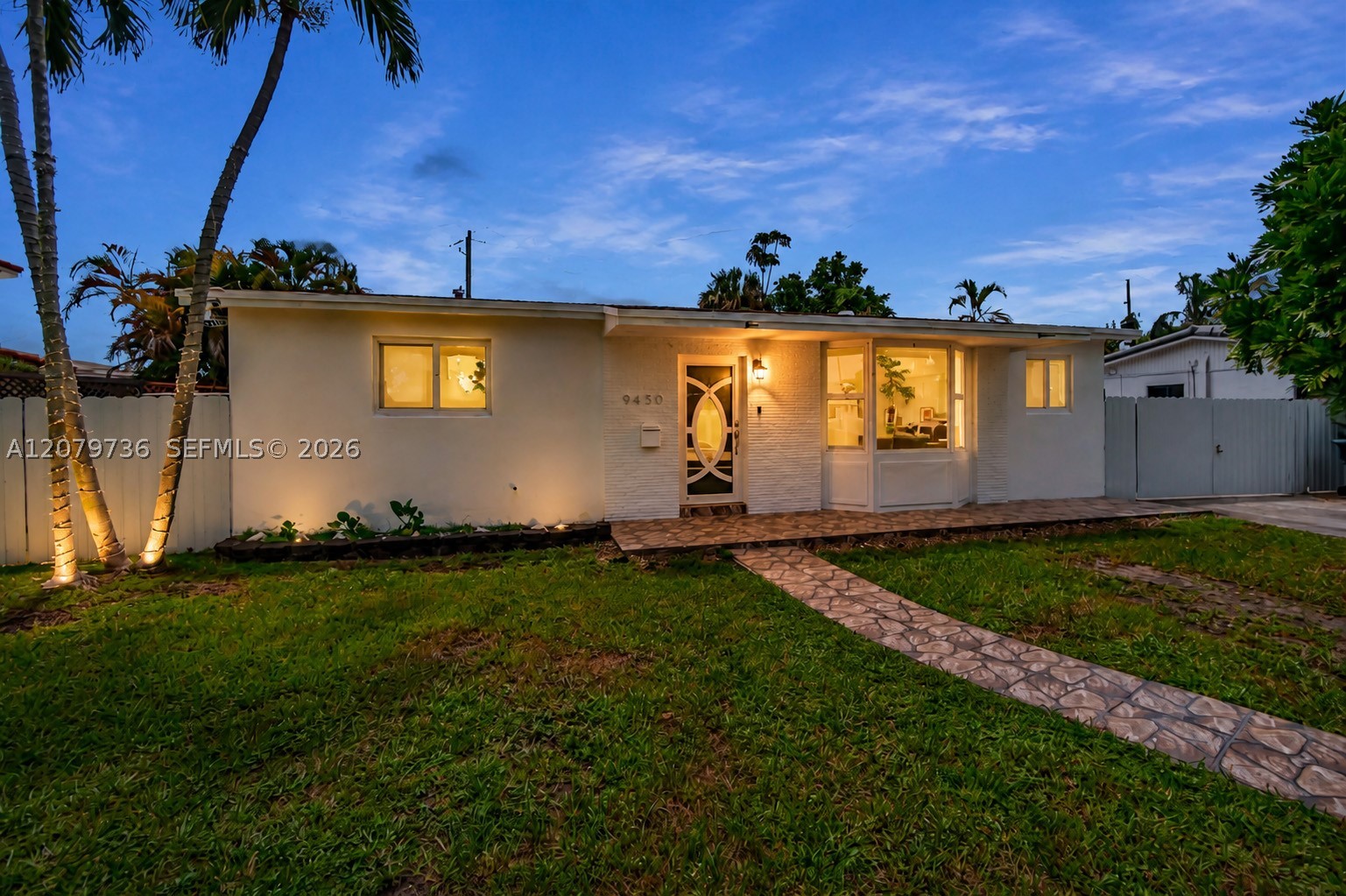 9450 Sw 25th Dr Property Photo 3