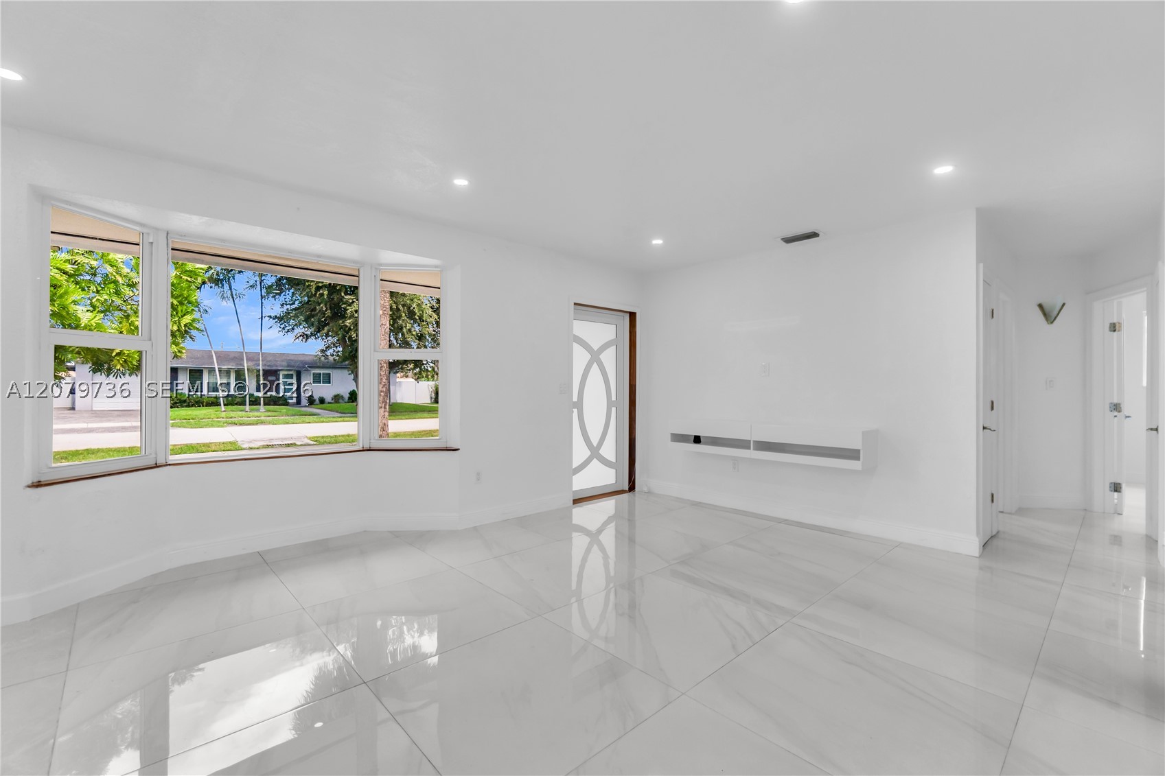 9450 Sw 25th Dr Property Photo 8