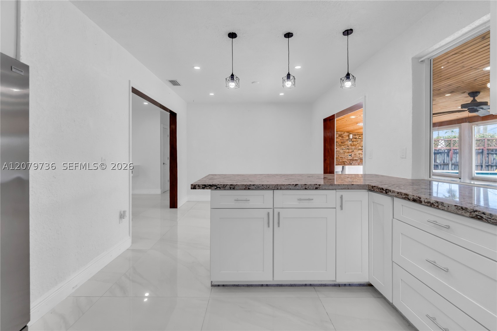 9450 Sw 25th Dr Property Photo 12