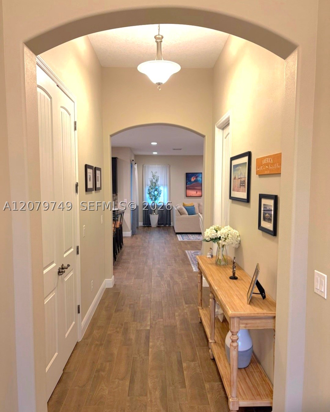 2919 Trasona Dr Property Photo 3
