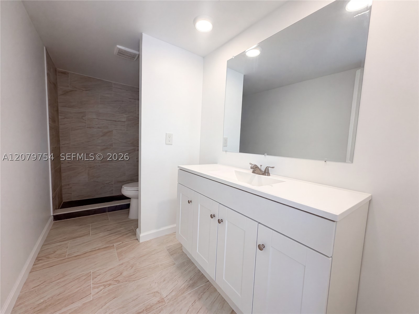 110 N Delaware Blvd 10c Property Photo 12