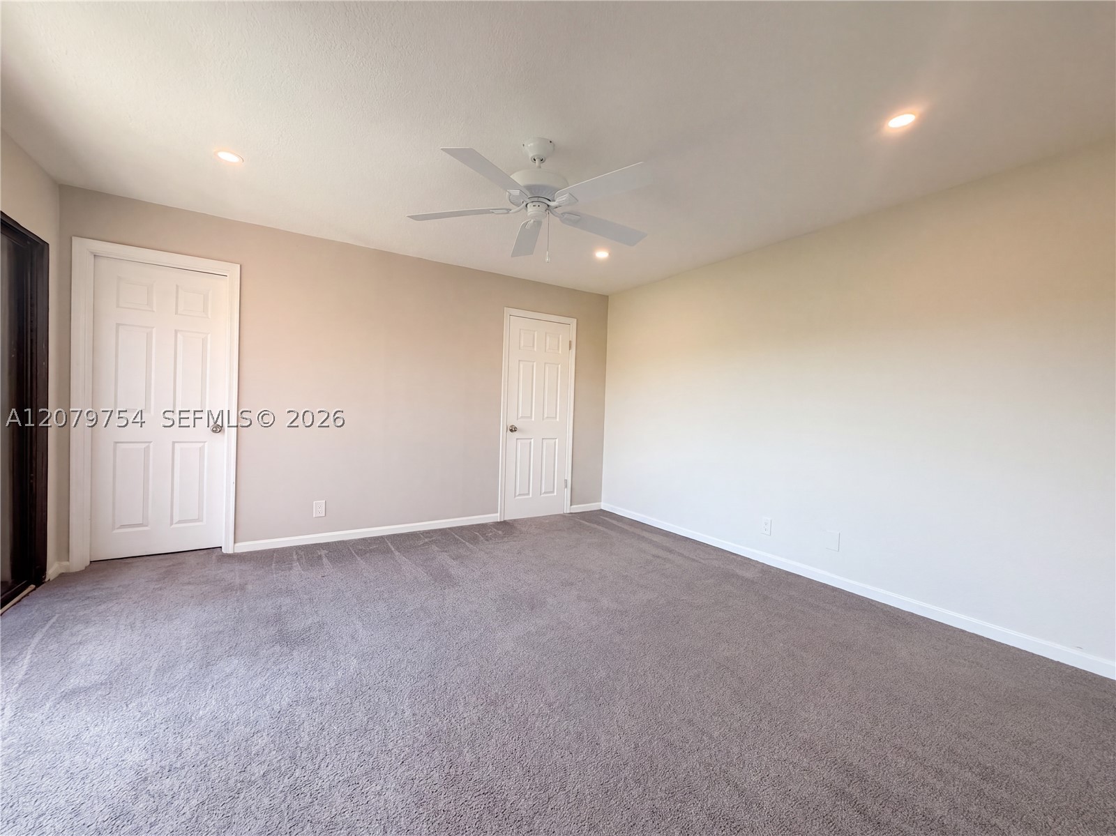 110 N Delaware Blvd 10c Property Photo 17