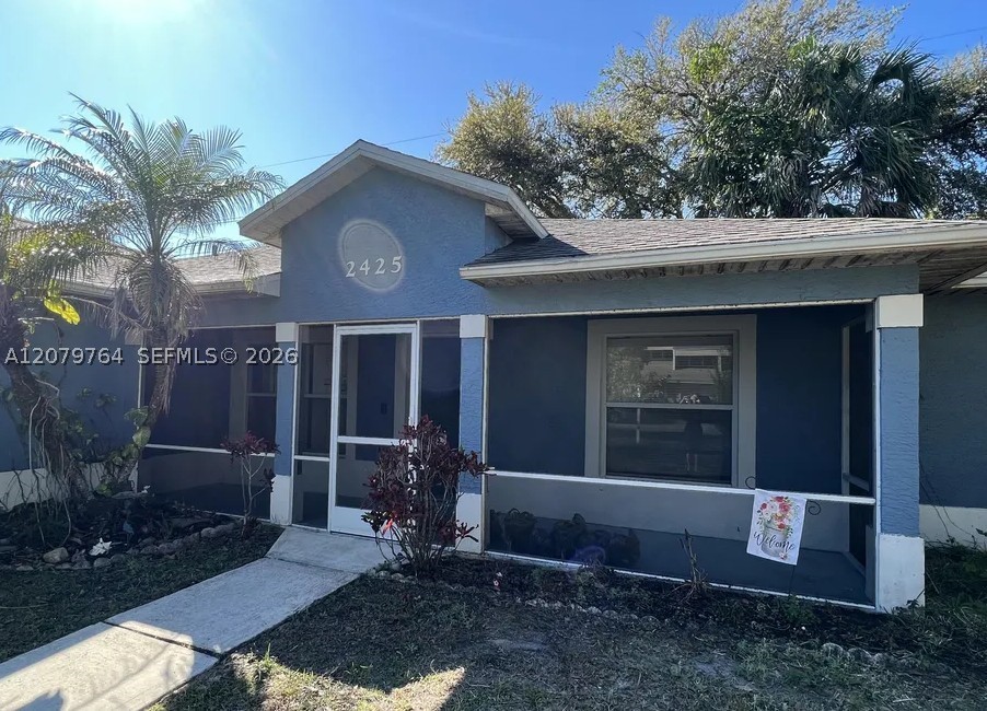 2425 Delys St Property Photo 1