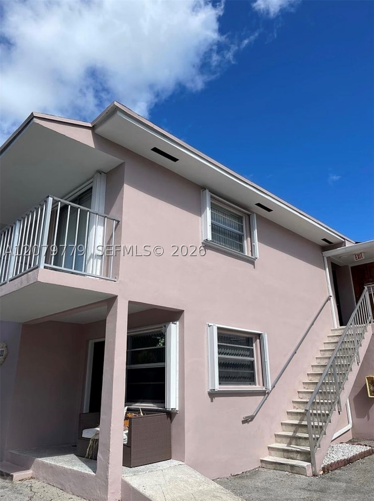 827 SW 11th Ave 5 Property Photo 1