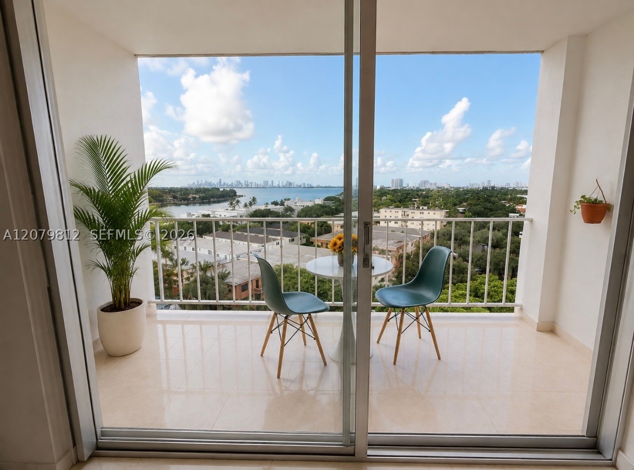 6900 E Bay Dr 9l Property Photo 19