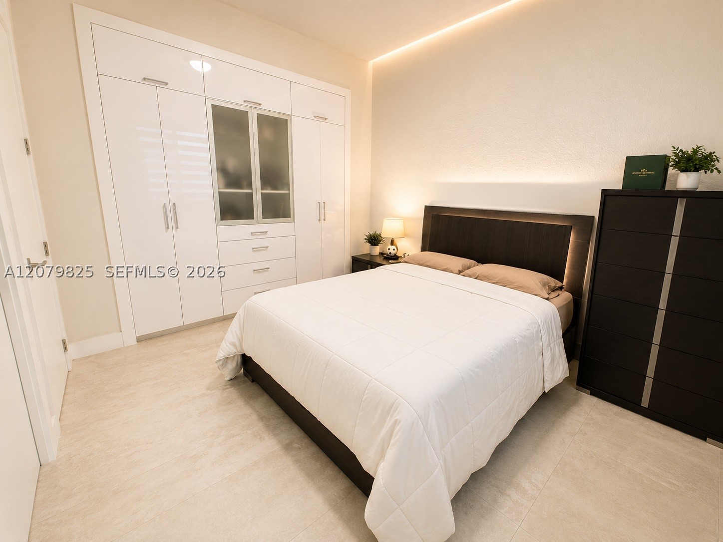A12079825 Property Photo 12