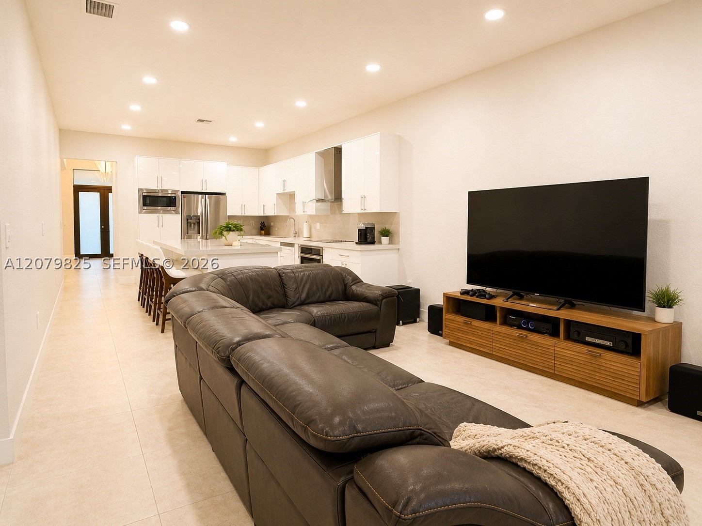 A12079825 Property Photo 17