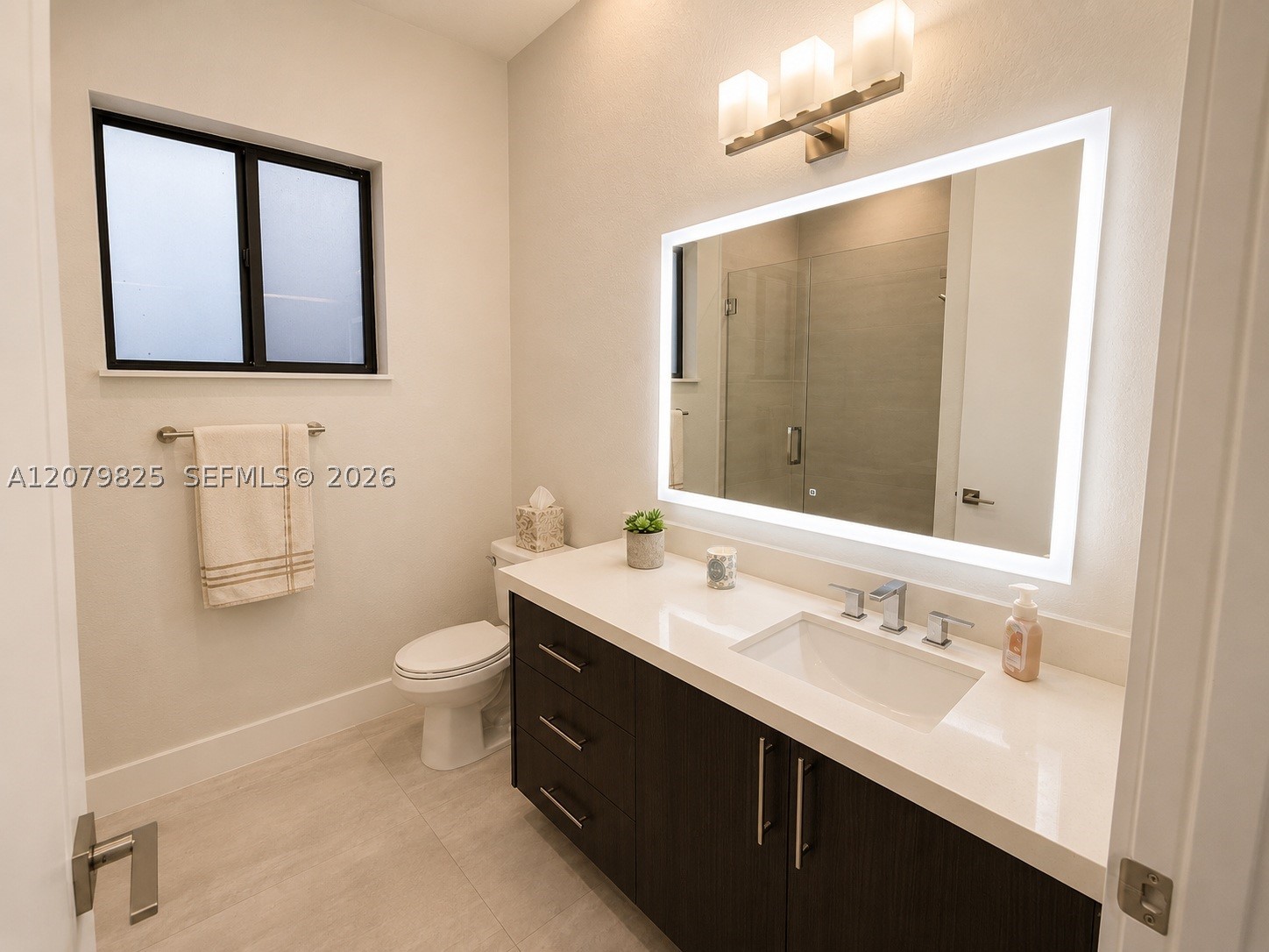 A12079825 Property Photo 21