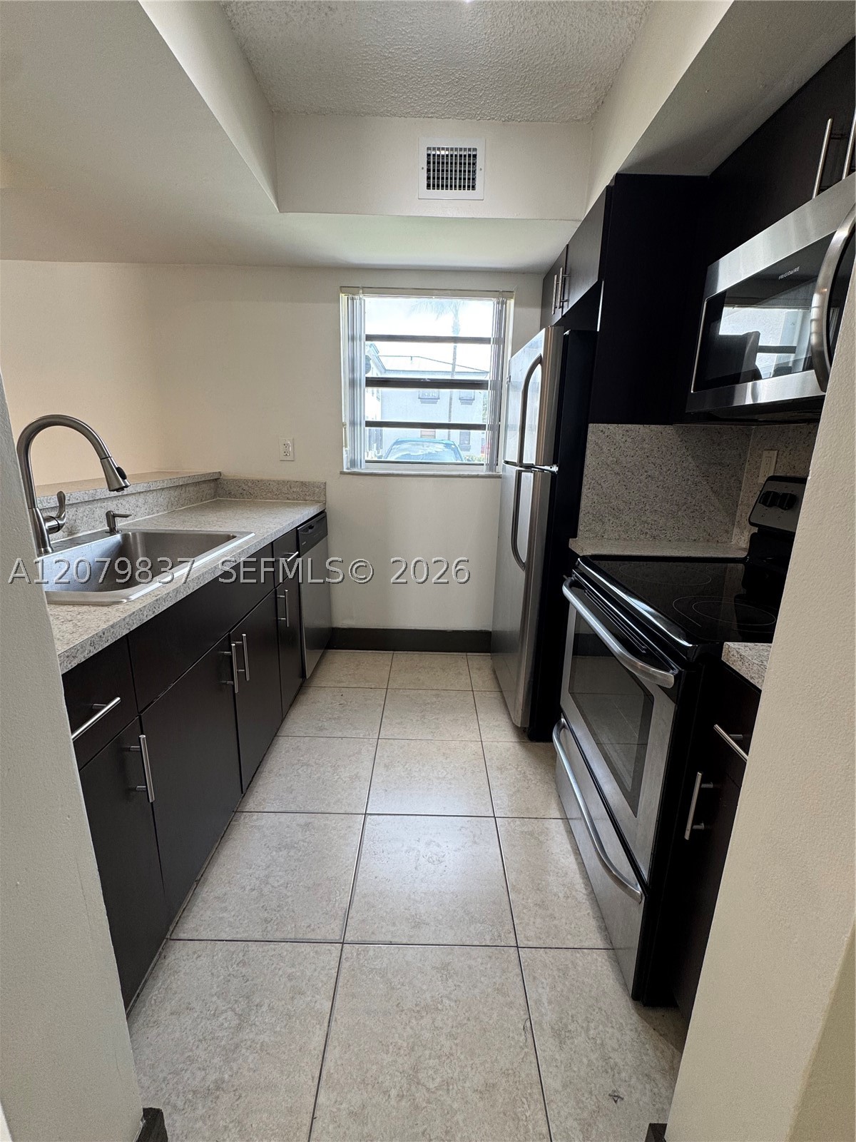 18224 Mediterranean Blvd 2-17 Property Photo 6