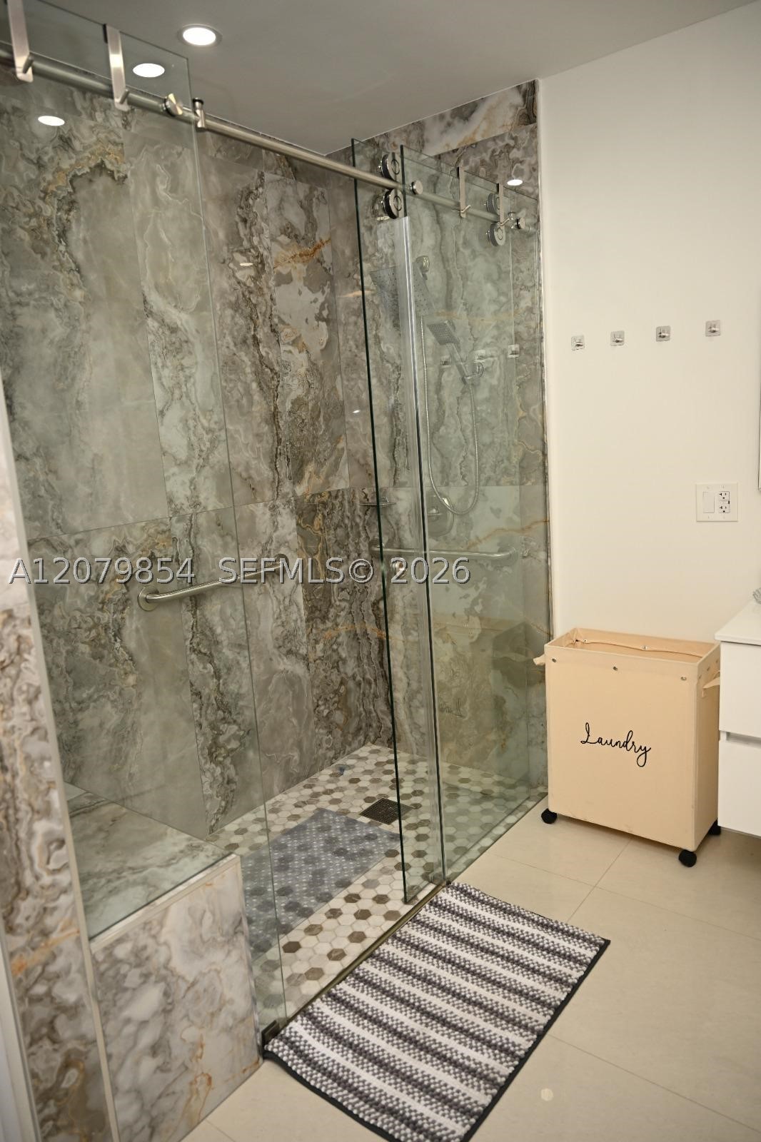 850 W 51st Pl Property Photo 23