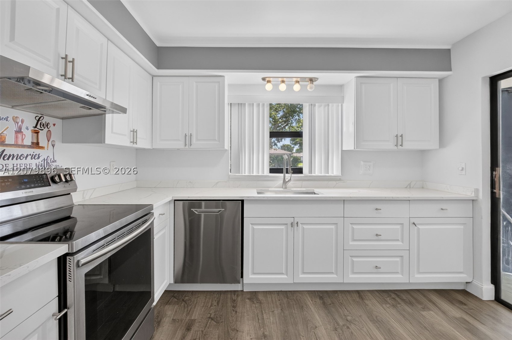 10086 Eaglewood Rd B Property Photo 14