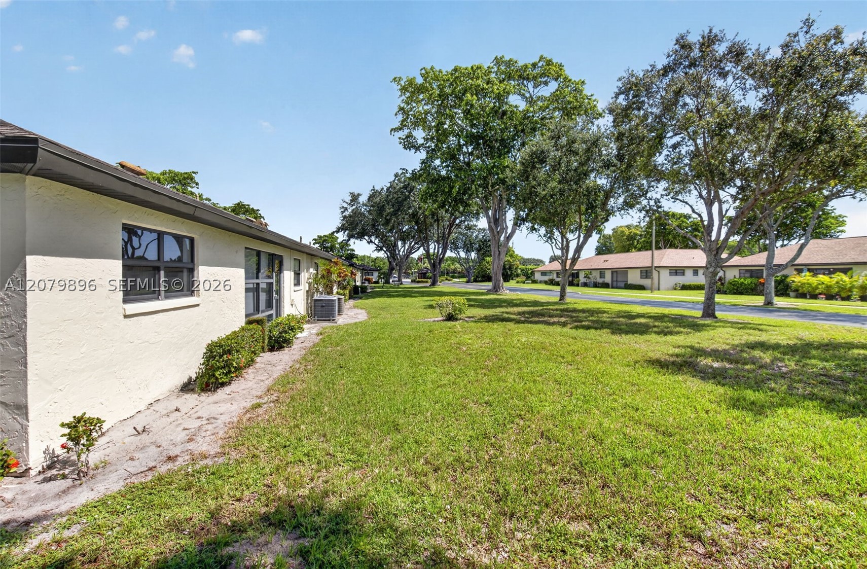 10086 Eaglewood Rd B Property Photo 30