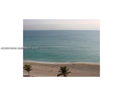 19201 Collins Ave 748 Property Photo 15