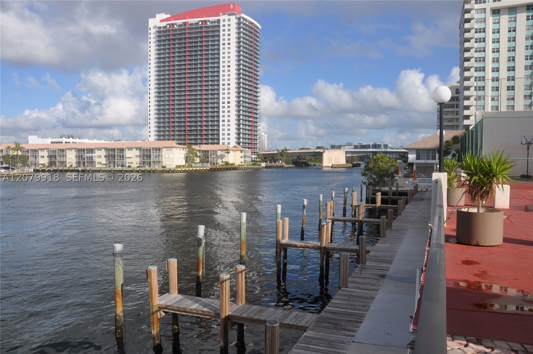 1865 S Ocean Dr 9i Property Photo 6
