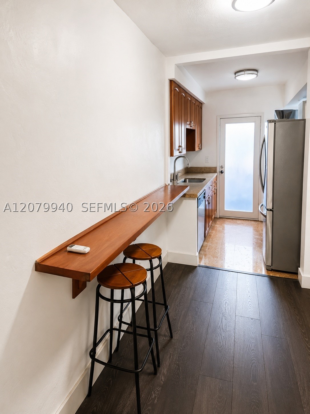 549 Meridian Ave 4 Property Photo 6
